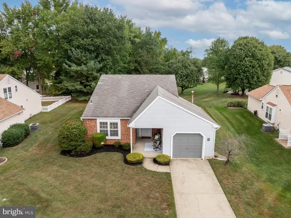 8 Knollwood Dr, Deptford, NJ 08096
