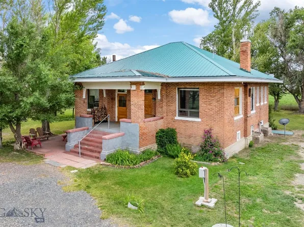 27 Sugar Beet Row, Whitehall, MT 59759