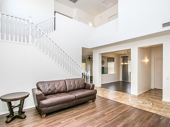 4th image of 881 E Waterview Pl