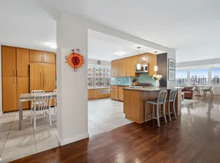 417 Grand Street D1801 image 1 of 20