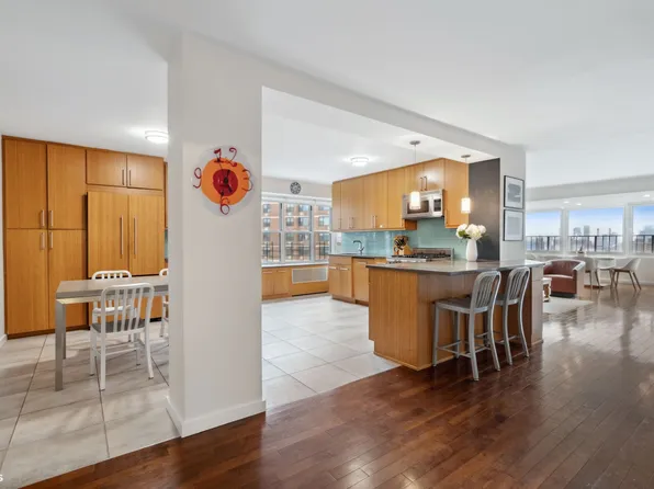 417 Grand Street D1801 image 2 of 20