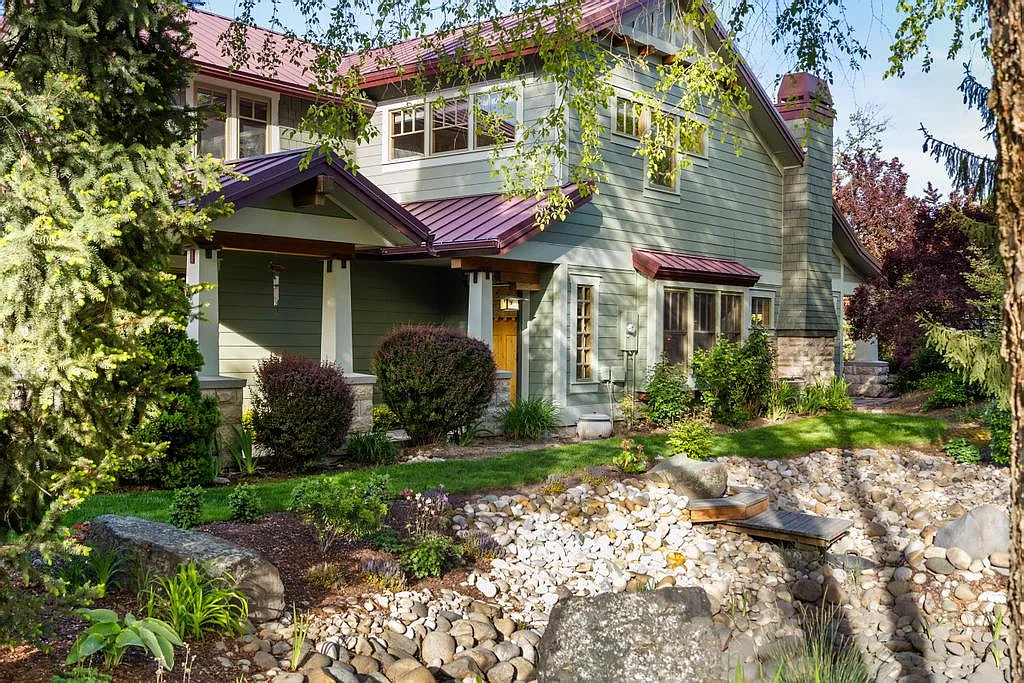 3558 N Hyacinth Ln — Photo 1