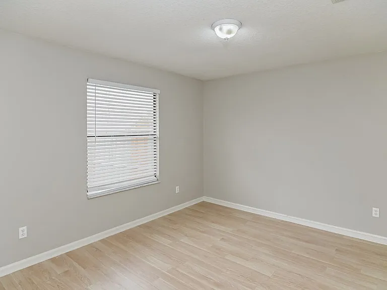 8255 Spencers Trace Dr — Photo 12