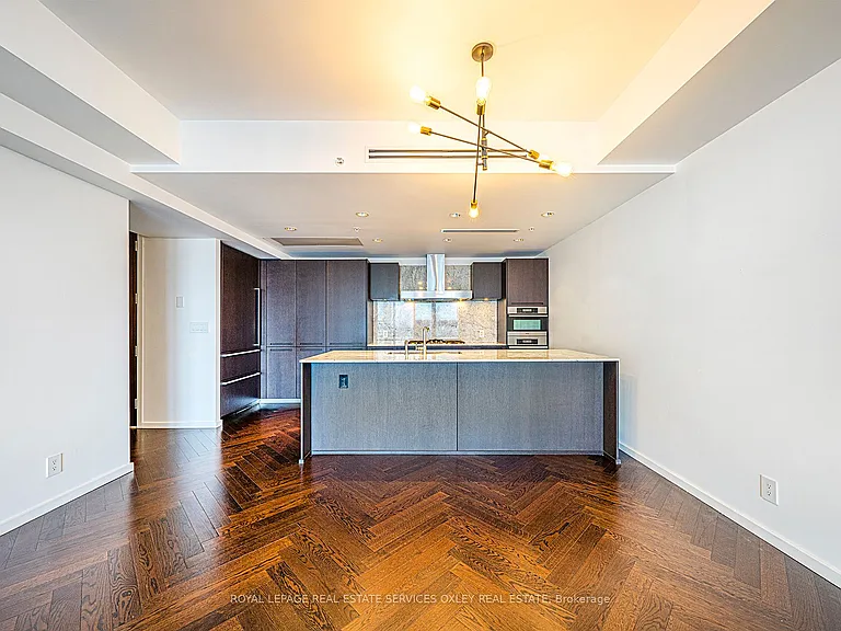 180 University Ave #4708 — Photo 7