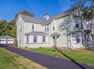 15 Jaqui Ave, Morris Plains, NJ 07950