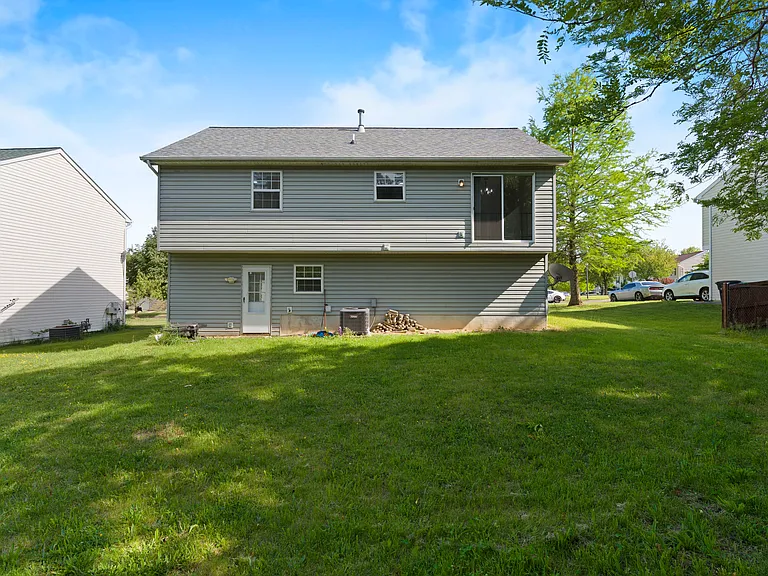 8408 Lenaskin Ln — Photo 6