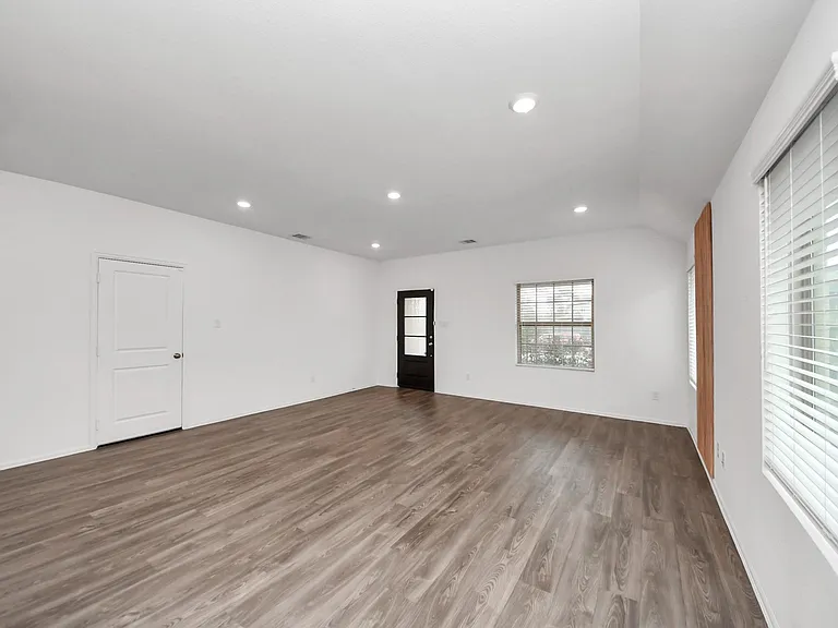 14230 Elrington Hollow Trl — Photo 9