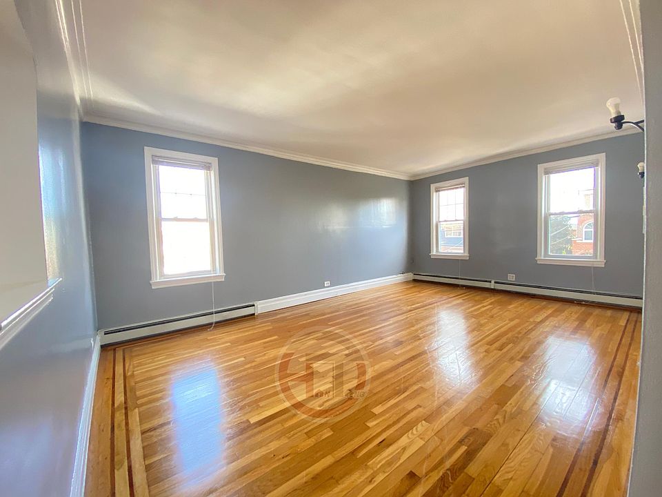 1st image of 3315 Campbell Dr #1