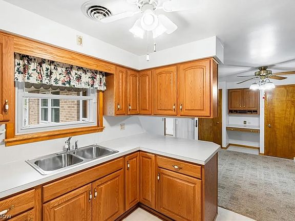 2nd image of 6501 Ravenna Ave #1