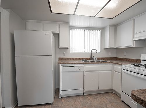 3rd image of 10237 Tujunga Canyon Blvd #A207
