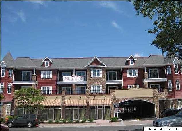 2nd image of 706 Lareine Ave Ste 101