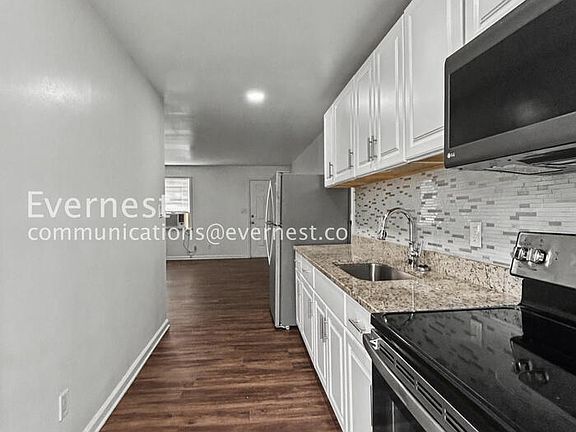 5th image of 4527 Glade Rd APT 8