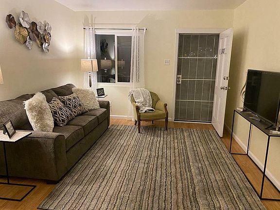 4th image of 1301 E Bridger Ave #1307
