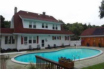 2nd image of 632 Aberdeen St NE