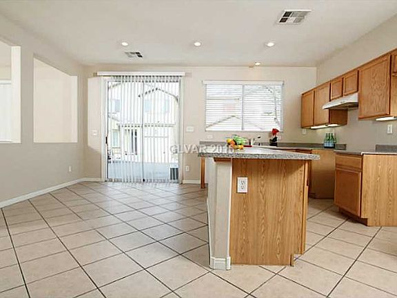 5th image of 9533 Crooked Wood Ave