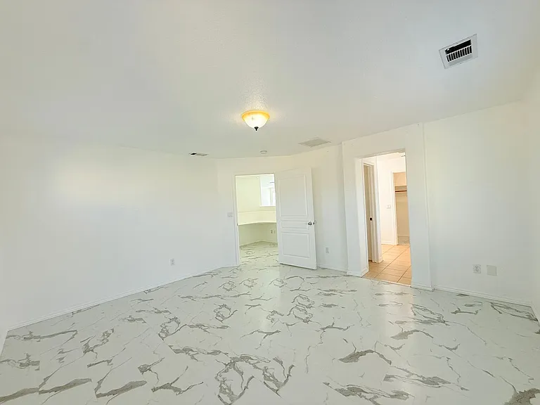 2023 San Antonio Ct — Photo 32