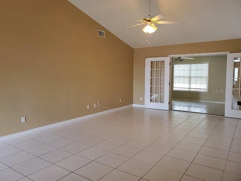 22337 Tennyson Ave — Photo 2