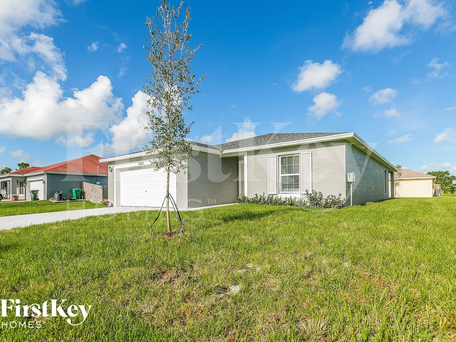 4 bed, 2.0 bath, 1833 sqft, $2,745 — Photo 2