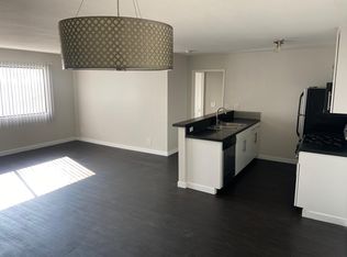 1400 N Edgemont St #311, Los Angeles, CA 90027