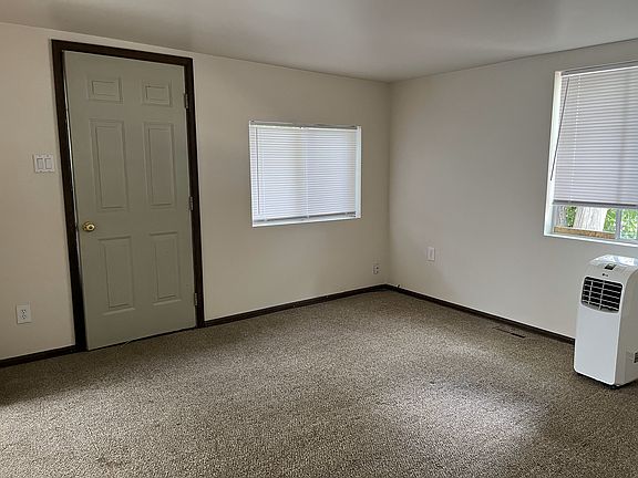 Family Room/Front Entry