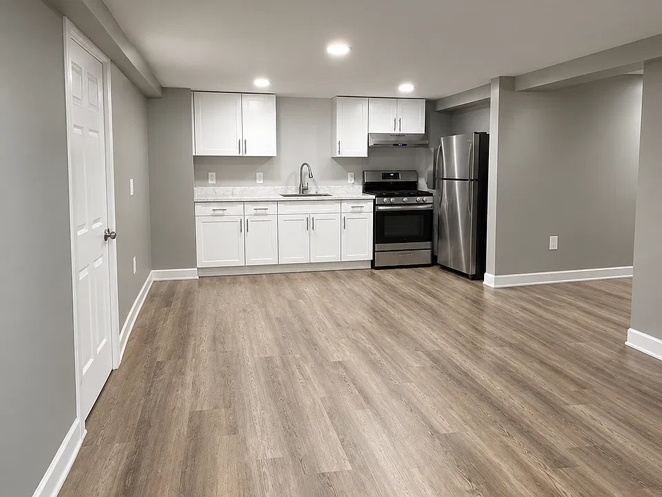 Cedar Ave