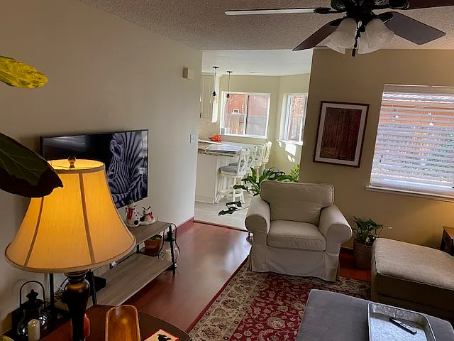 115 Edgewater Pkwy — Photo 6