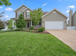 39 Savannah Hill Dr, Saint Peters, MO 63376