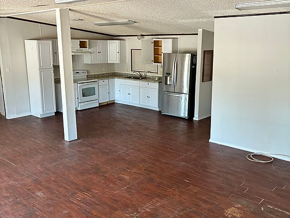 Open floor plan kitchen