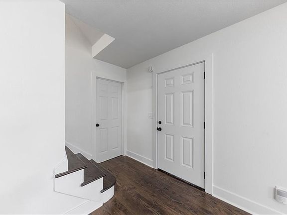 2nd image of 4224 Spruce Ave