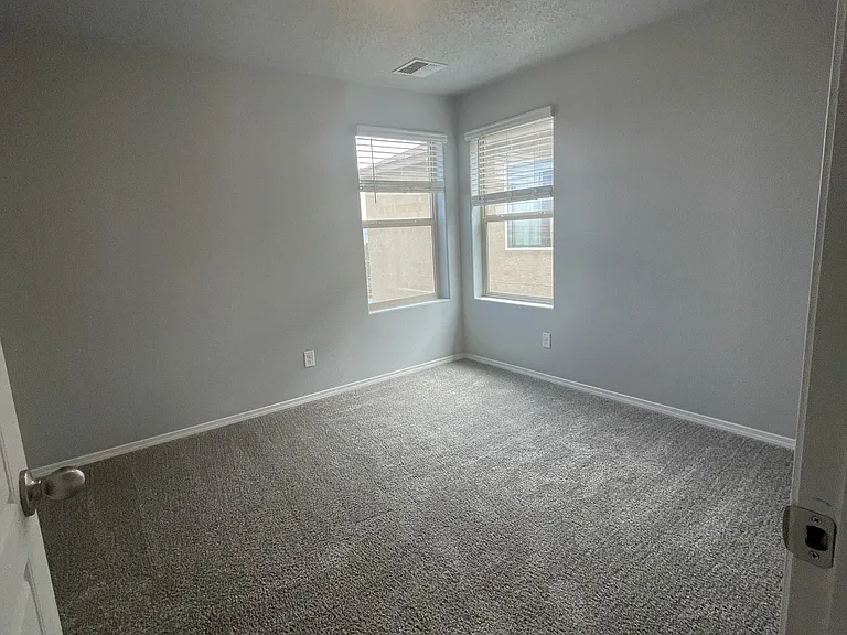 4839 Blackburn Rd NE — Photo 24