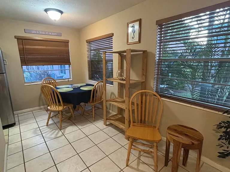 419 Madison Ave #102 — Photo 8