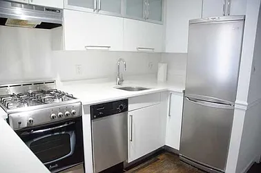 Rented by R New York