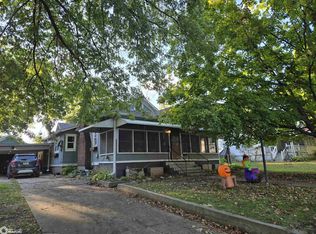 610 N Park Ave, Centerville, IA 52544