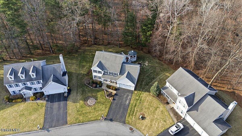 4th image of 8 Cathywood Court
