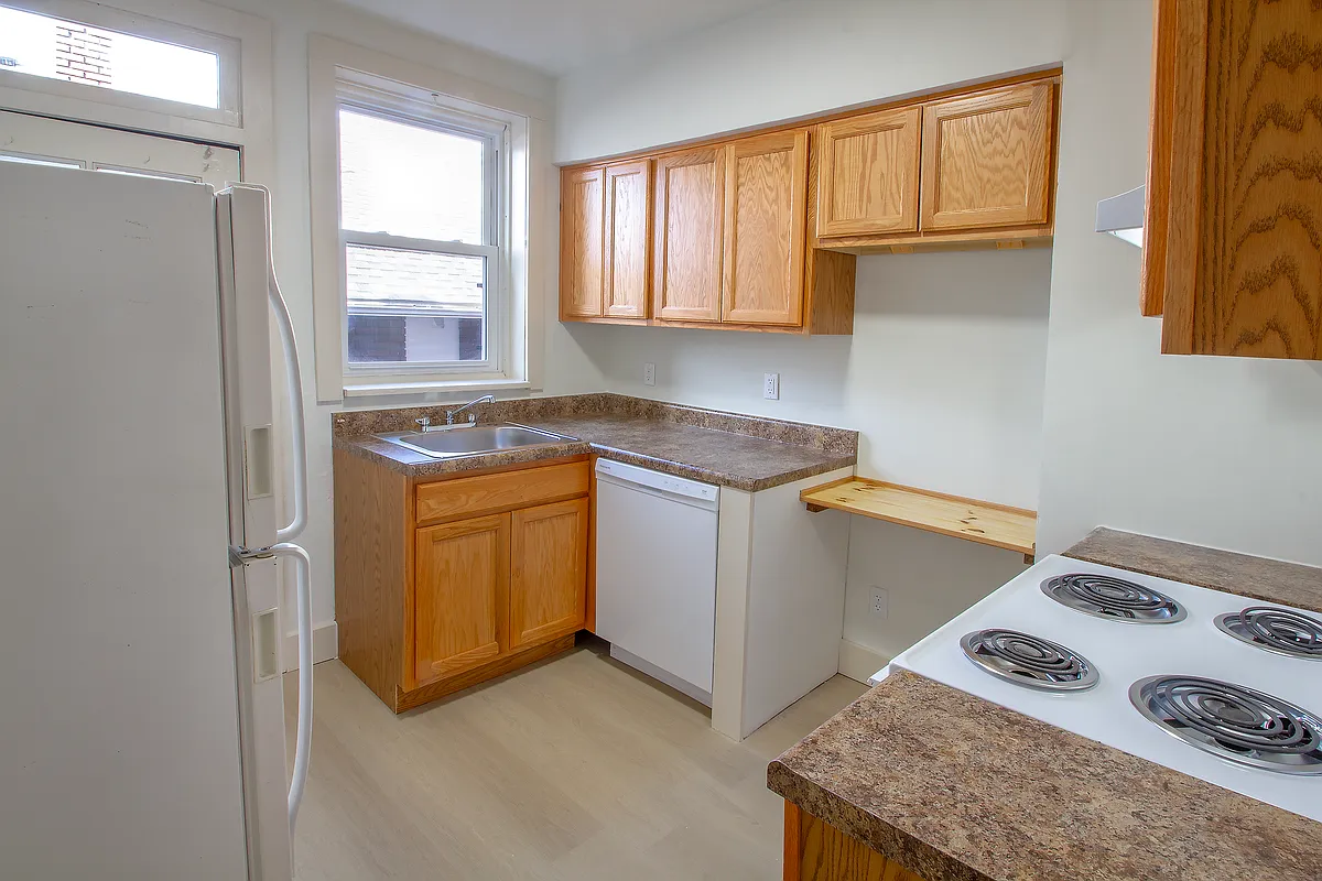 Building Photo - 414 Franklin Ave #2R