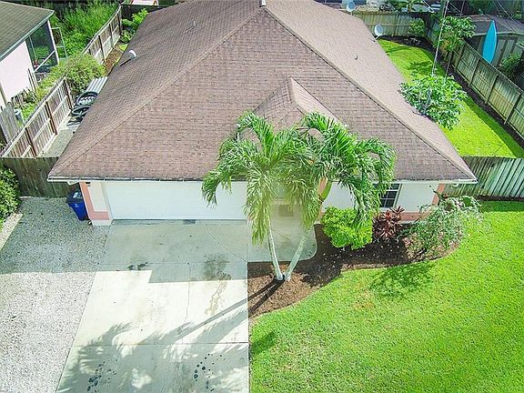 3rd image of 17487 Dumont Dr