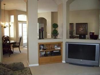 4th image of 333 Savannah Ct