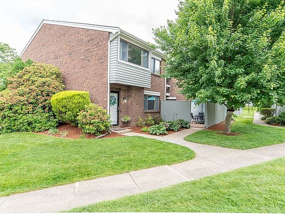 3rd image of 50 Laurelwood Dr