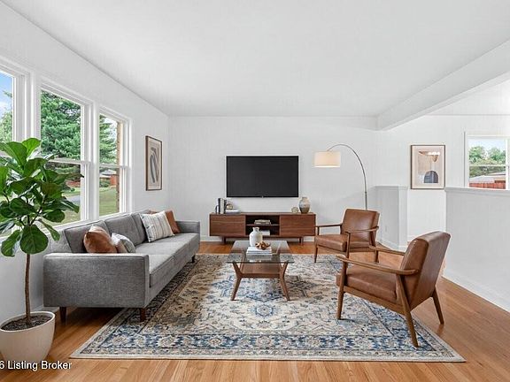 4th image of 3722 Downing Way