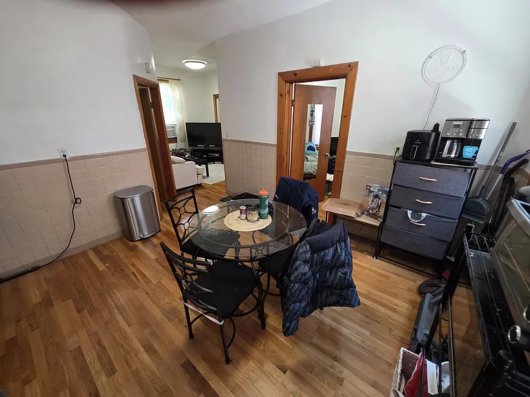 7 Margaret St #4 — Photo 11