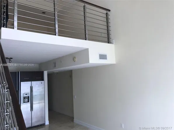 41 SE 5th St, Miami, FL