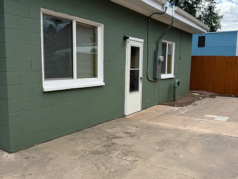 111.5 Polk Ave — Photo 6
