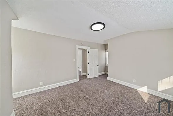 2713 Elmwood Ave — Photo 18