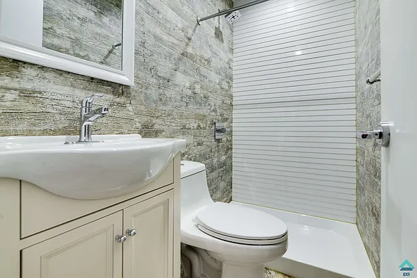 Rented by EXR | media 3