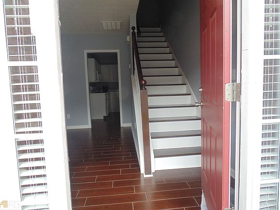 2nd image of 421 Wind Walk Ct