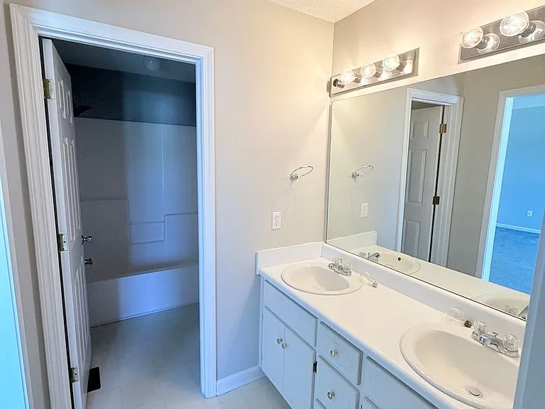 114 Baldwin Dr — Photo 13