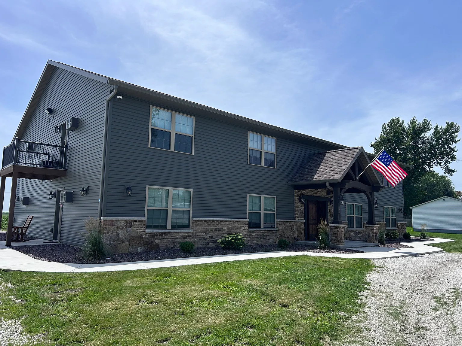 1 bed, 850 sqft, $1,375 — Photo 3