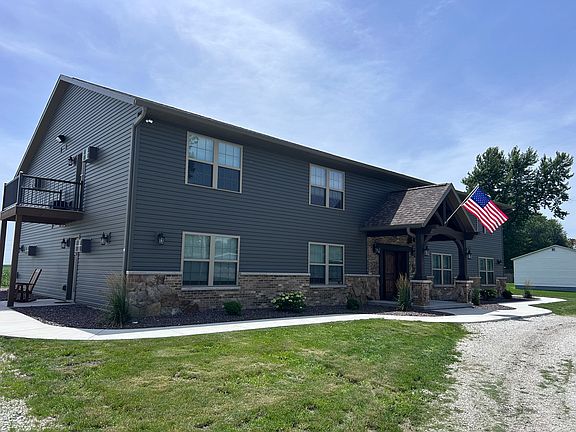 3rd image of 170 E Clay St #5
