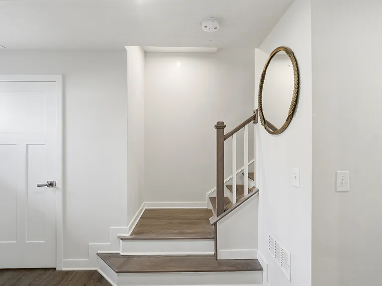 9 Wentworth Ln — Photo 11