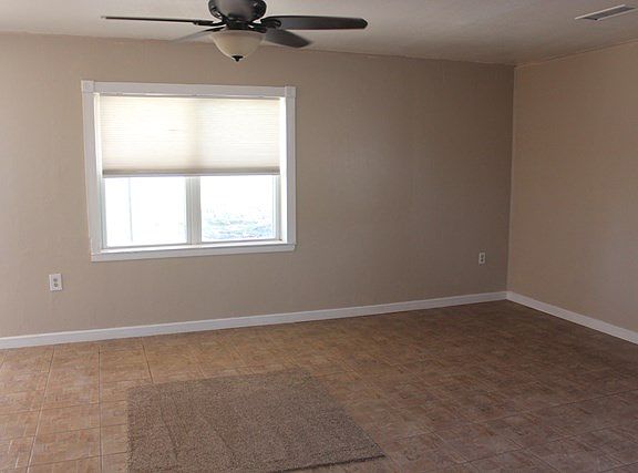 3rd image of 1200 N County Road 1110